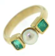Fantastic 18kt Pearl & Bezel Set Emerald Ring