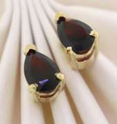 Pretty 14kt Yellow Gold Pear Cut Garnet Earrings