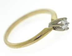Dazzling 14kt Yellow Gold Round Solitaire Ring