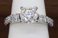 GSI Certified Diamond Engagement Ring