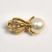 Modern Pearl Pendant