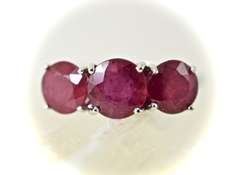 Beautiful 14K 3-Stone Ruby Ring