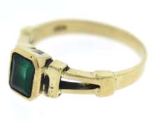 Fabulous 18kt Emerald Split Shank Ring