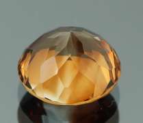 Outstanding 4.93ct bi-color Brazilian Topaz solitaire