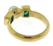 Fantastic 18kt Pearl & Bezel Set Emerald Ring