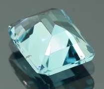 Beautiful 5.29ct emerald cut Topaz