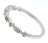Delicate 14kt WG Round Diamond Milgrain Band