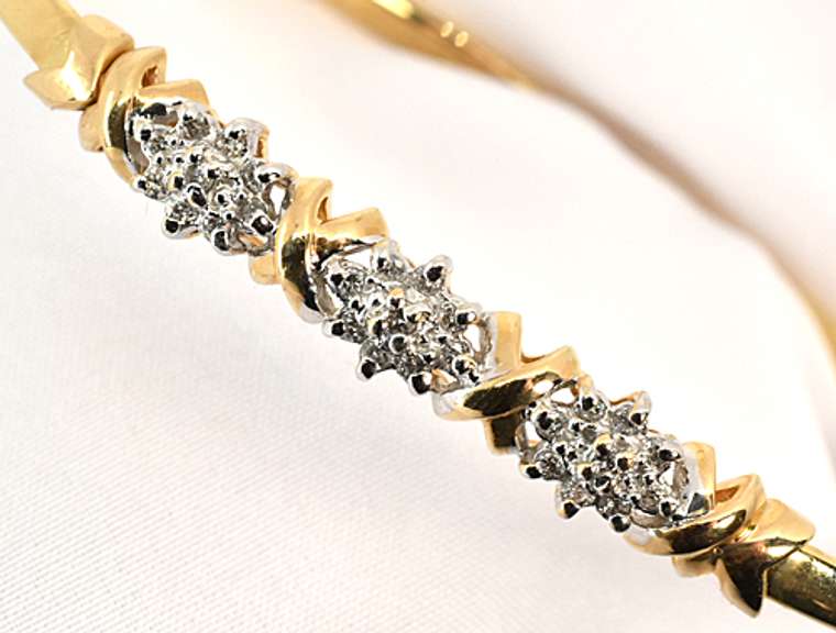 Unusual Diamond Cluster Flex Bangle