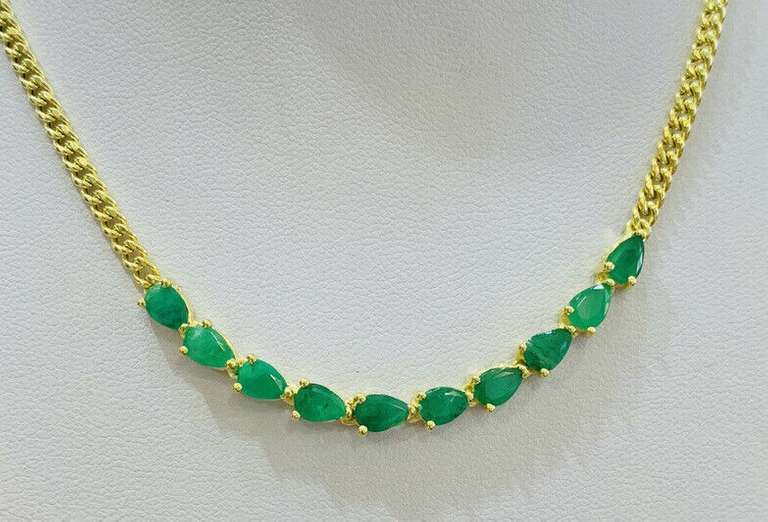 6.0 Carat Emerald Necklace in 18kt Solid Yellow Gold