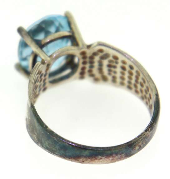 Vintage Sterling Silver Blue Topaz Ring