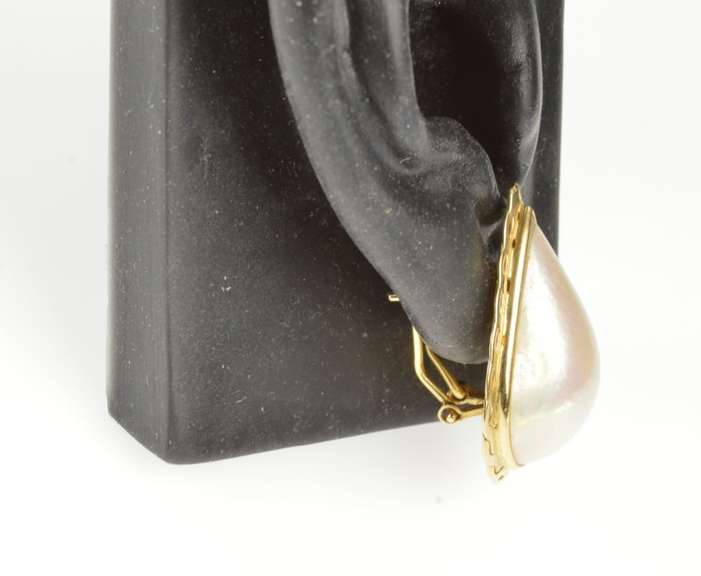 14K Yellow Gold Pear Baroque Pearl Scalloped Trim French Clip Earrings