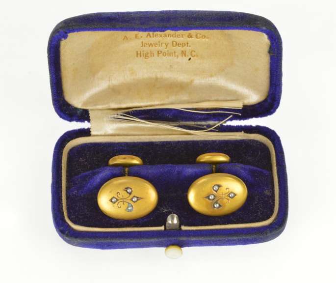 10K Yellow Gold Victorian Seed Pearl Fleur De Lis Cuff Links