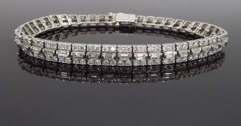 Incredible 4.60ctw Diamond Bracelet made in 18k