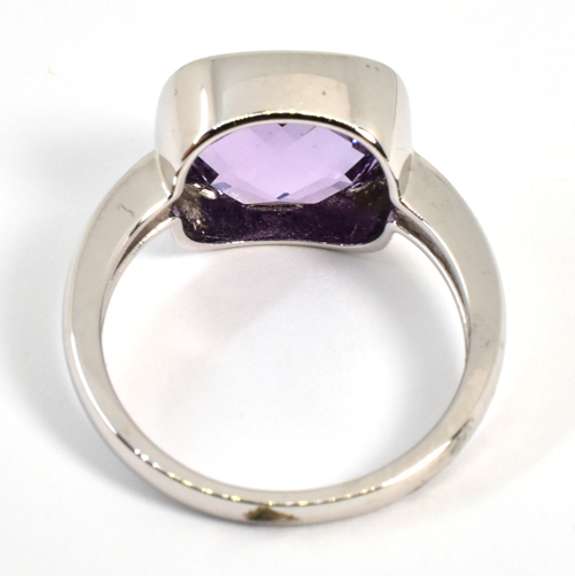 Cute Amethyst Ring in 14K White Gold