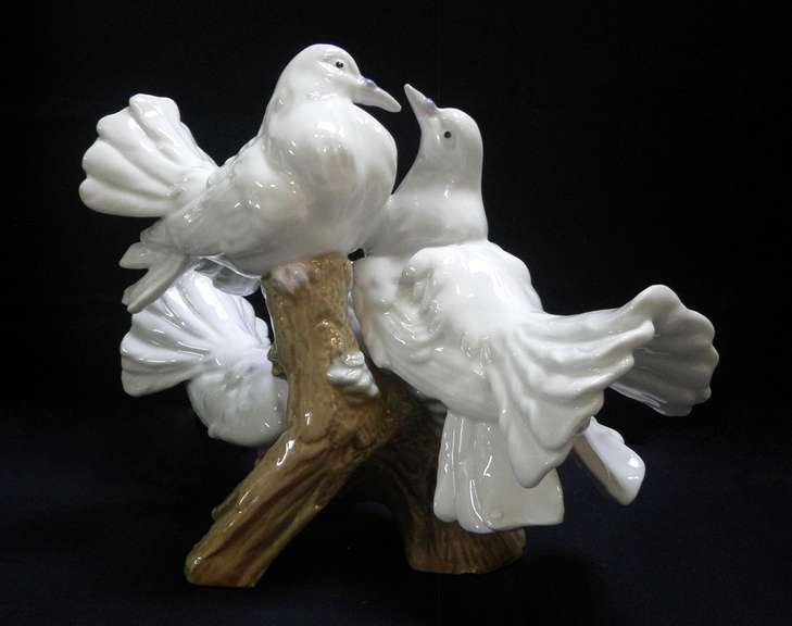 Trio of Love Birds 12inc Porcelain