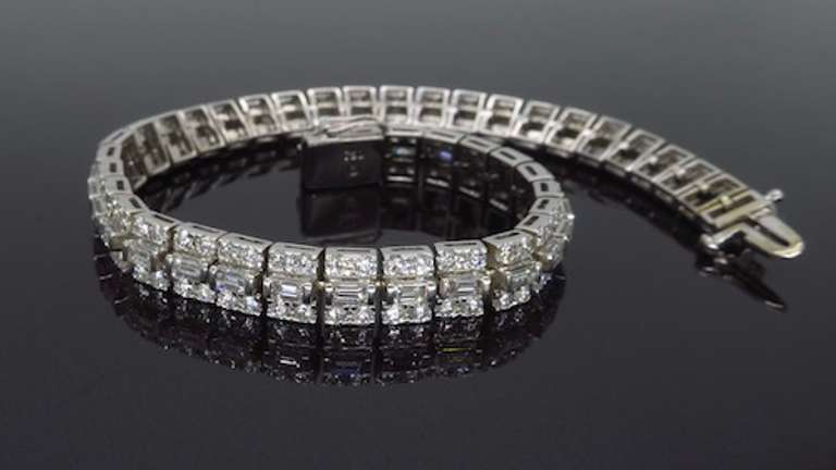 Incredible 4.60ctw Diamond Bracelet made in 18k