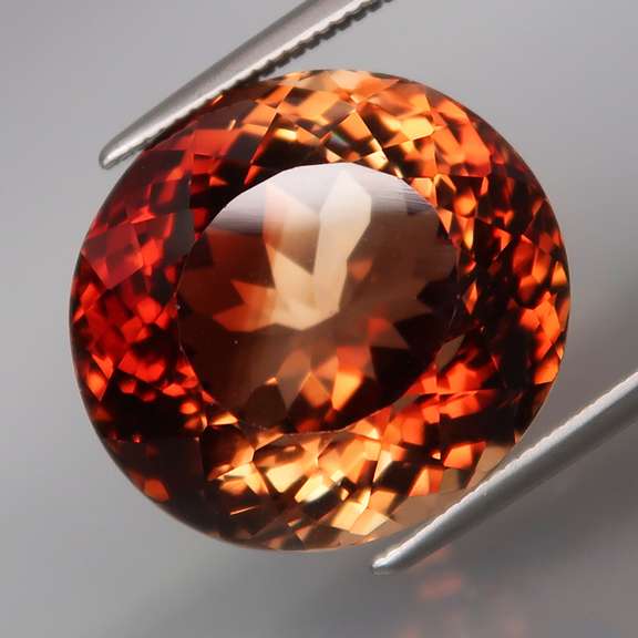 Glittering 24.63ct Imperial Topaz