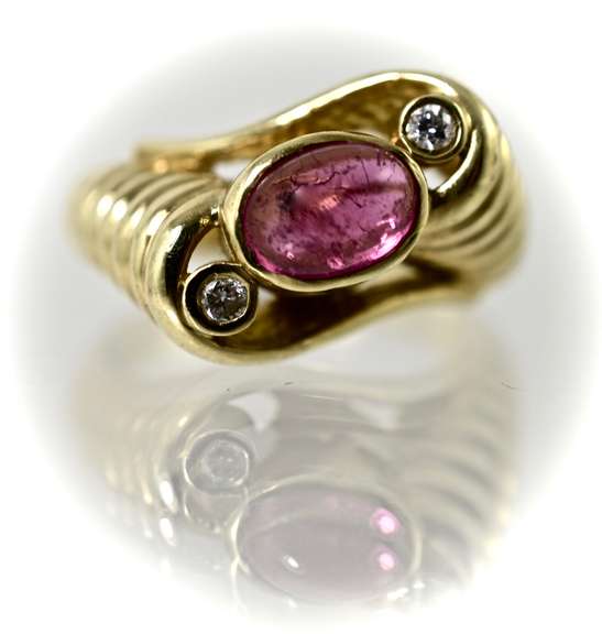 Sweet 14K Cabachon Pink Tourmaline Ring