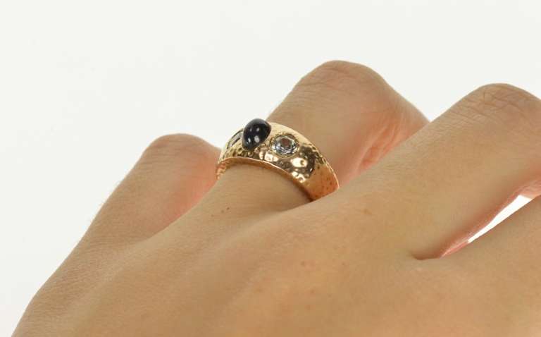 14K Yellow Gold Oval Sapphire CZ Accent Hammered Pattern Ring