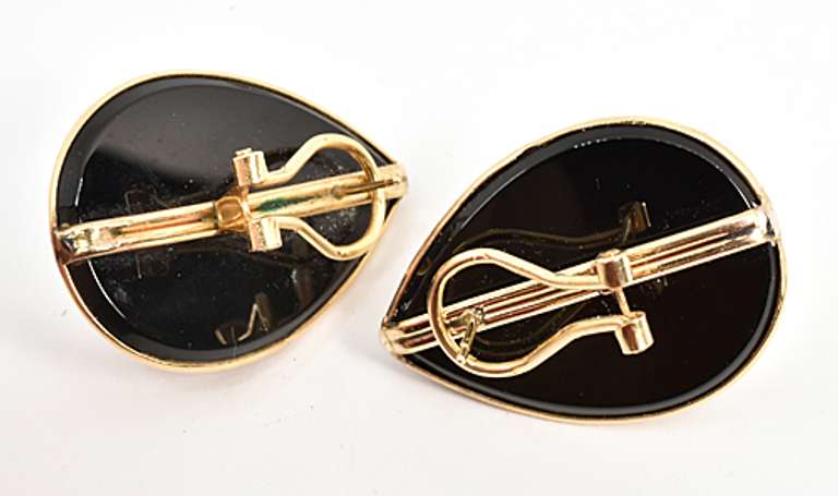 Sophisticated Mobé Pearl & Onyx Earrings in 14K YG