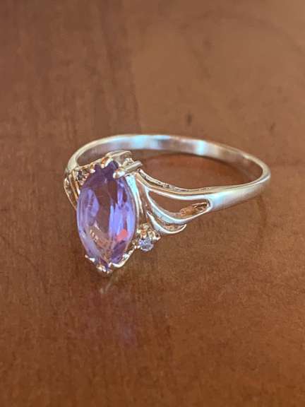 14kt Solid Yellow Gold Amethyst & Diamond Ring