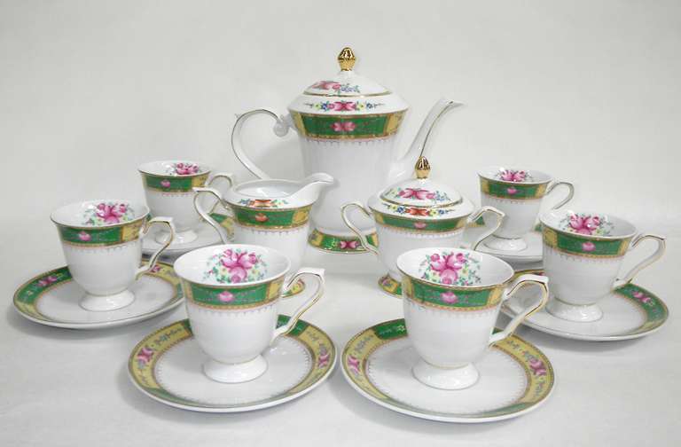 Jacklyn 17pcs Porcelain Tea Set