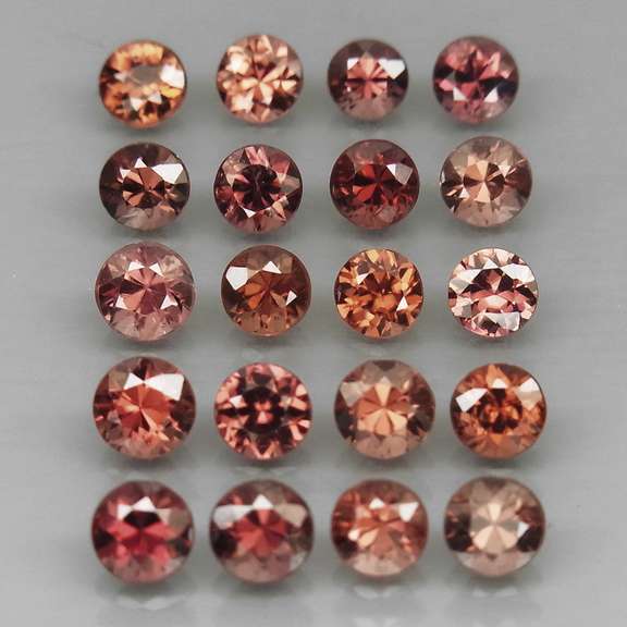 Elegant 8.27ct diamond luster violet pink Zircon set