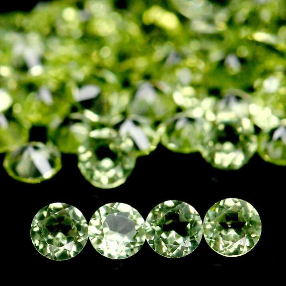 Brilliant 5.45ct set of matched diamond cut Peridot