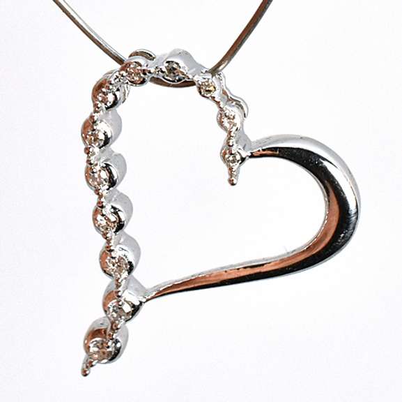 Fashionable Modern Diamond Heart