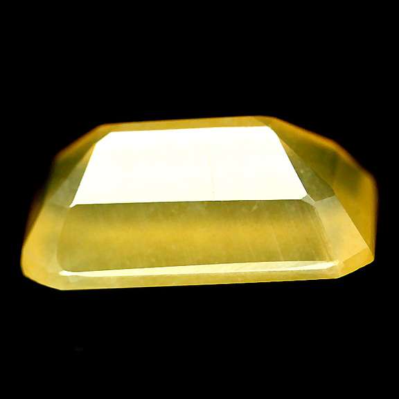 Glistening 6.10ct golden Fire Opal