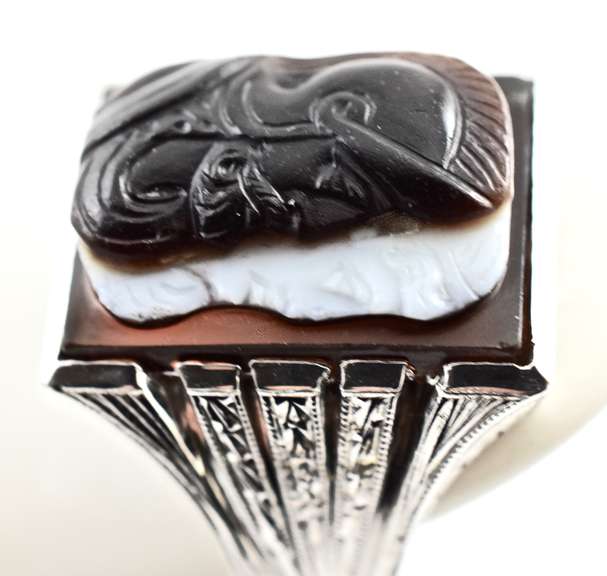 Exceptional Vintage 14K White Gold Agate Cameo Man's Ring