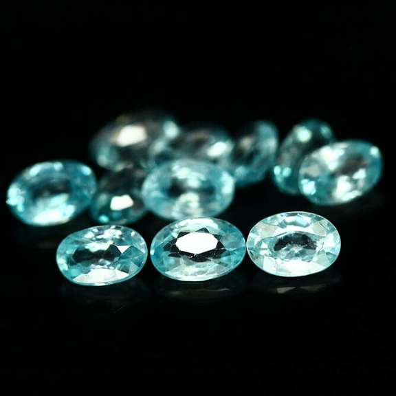Radiant 7.65ct baby blue Zircon set