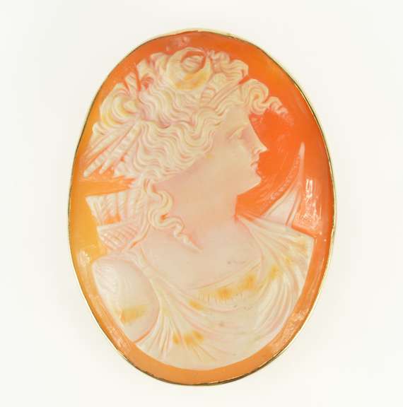 14K Yellow Gold Victorian Artemis Goddess Archer Cameo Pendant/Pin