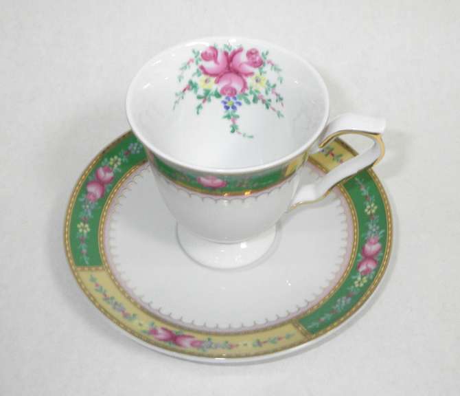 Jacklyn 17pcs Porcelain Tea Set