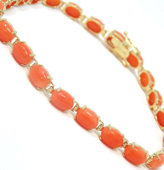 Gorgeous Yellow Gold Coral Link Bracelet