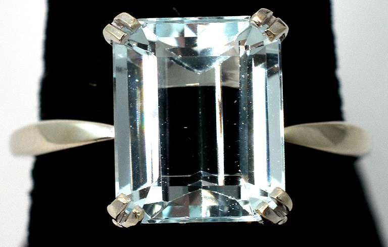 Stunning 14KT Aquamarine Ring