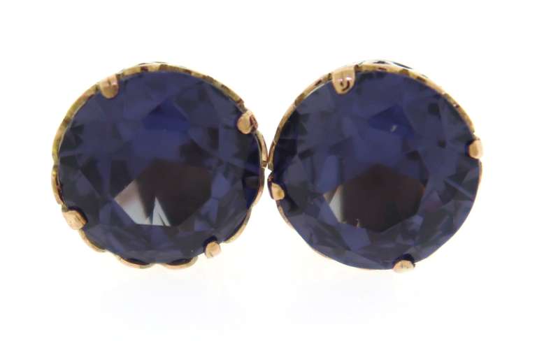 Stylish 14kt YG Synthetic Alexandrite Stud Earrings