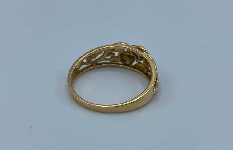 Stylish 14kt Hearts Band