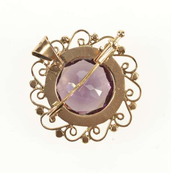 10K Yellow Gold Retro Round Scroll Trim Amethyst Statement Pendant/Pin