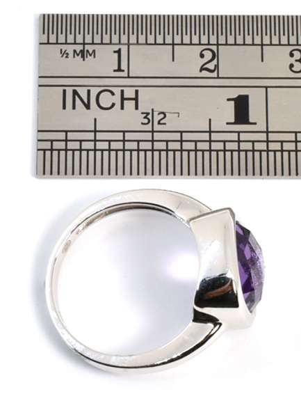 Cute Amethyst Ring in 14K White Gold