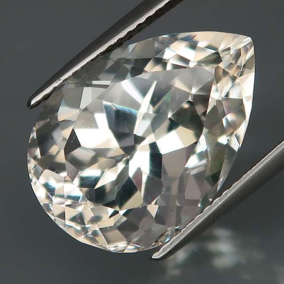 Amazing 17.53ct UNTREATED diamond white Topaz