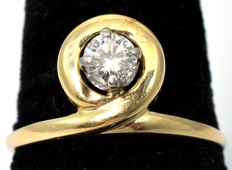 Unique Diamond Solitaire Ring in 14KT