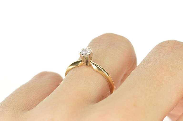 14K Yellow Gold 0.25 Ct Oval Diamond Solitaire Engagement Ring