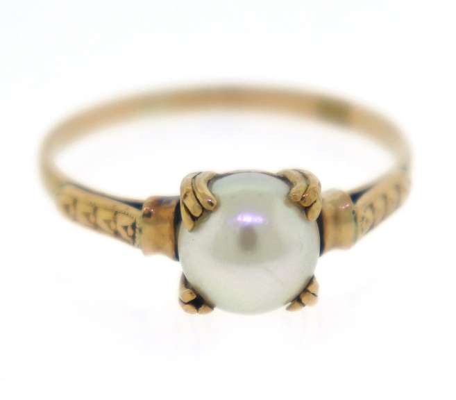 Vintage Pearl 18kt Ring