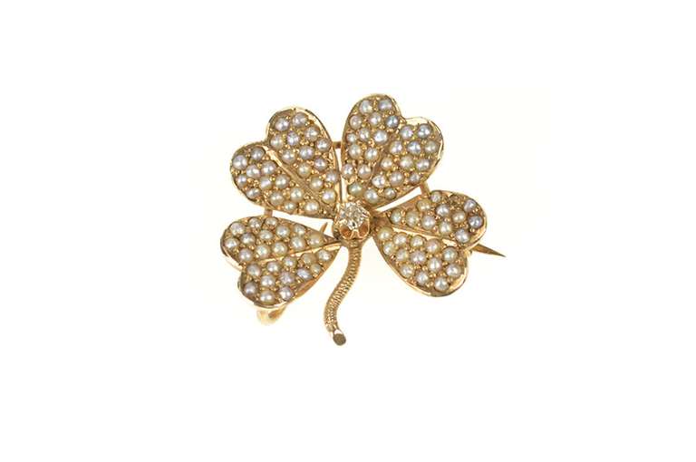 10K Yellow Gold Seed Pearl Encrusted Diamond Shamrock Pin/Brooch