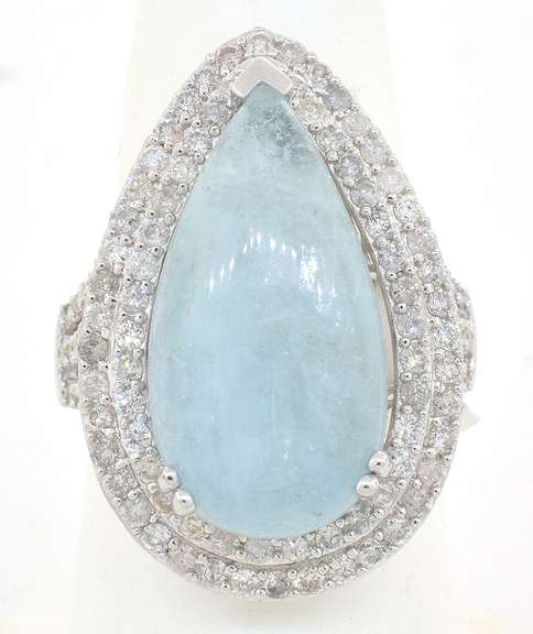 Mesmerizing Aquamarine & Diamond Ring in Sterling Silver