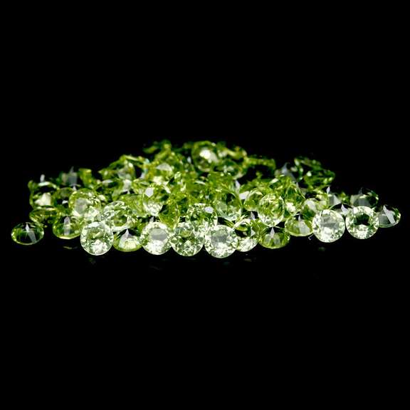 Brilliant 5.41ct set of matched diamond cut Peridot