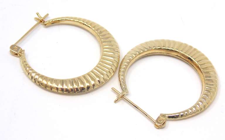 Beautiful Yellow Gold Ribbed Earrings