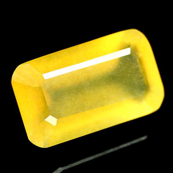 Glistening 6.10ct golden Fire Opal