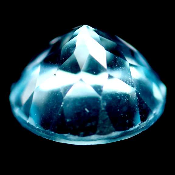 Fiery 3.68ct heavy flashing Topaz solitaire